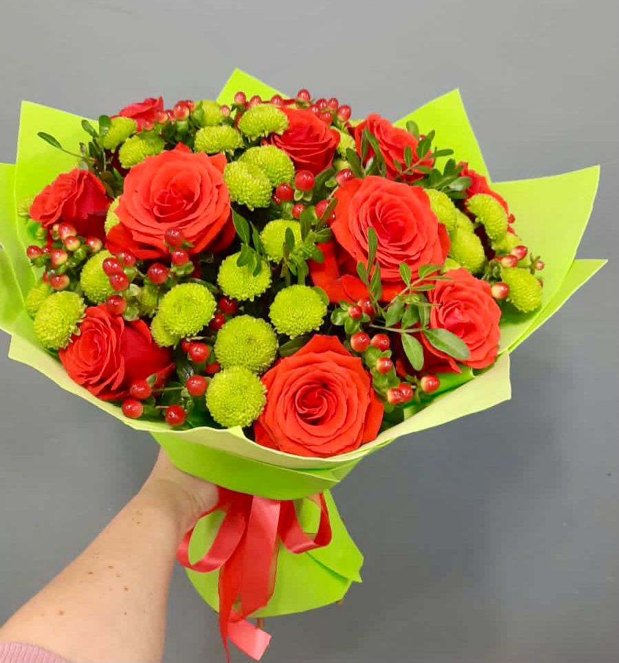 Букет цветов из: Хризантемы и Розы в Маршале Жукове