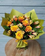 Букет цветов из:  Альстромерии и Розы в Маршале Жукове