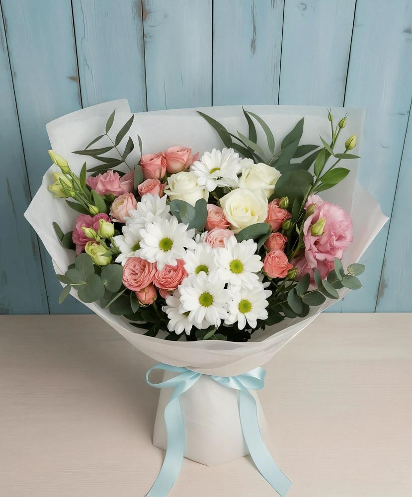 Букет цветов из: Розы, Лизиантусы и Хризантемы в Маршале Жукове