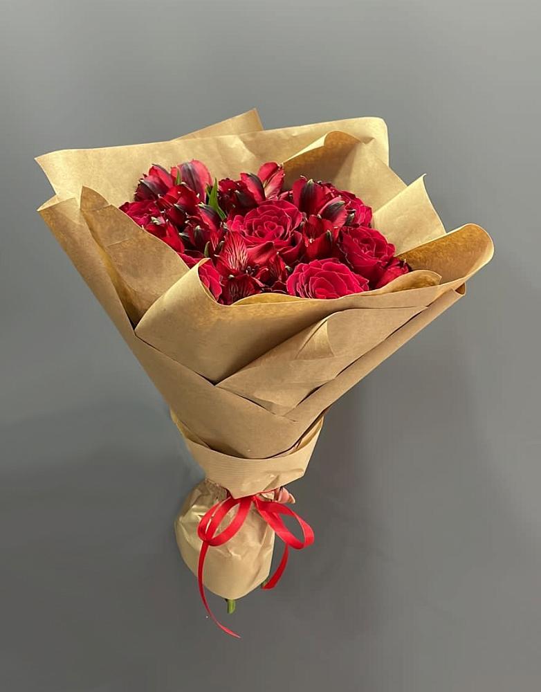 Букет цветов из: Альстромерии и Розы в Маршале Жукове