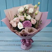 Букет цветов из:  Розы и Лизиантусы в Маршале Жукове