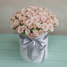 Цветочная композиция из Розы в шляпной коробке в Маршале Жукове