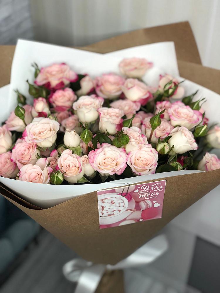 Букет цветов из: Розы в Маршале Жукове