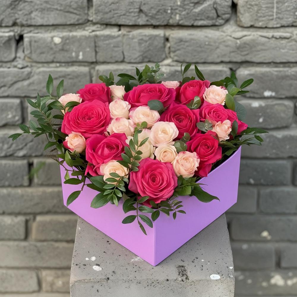 Цветочная композиция из Розы в коробке в Маршале Жукове