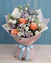 Букет цветов из:  Лизиантусы, Розы, Альстромерии и Гипсофила в Маршале Жукове
