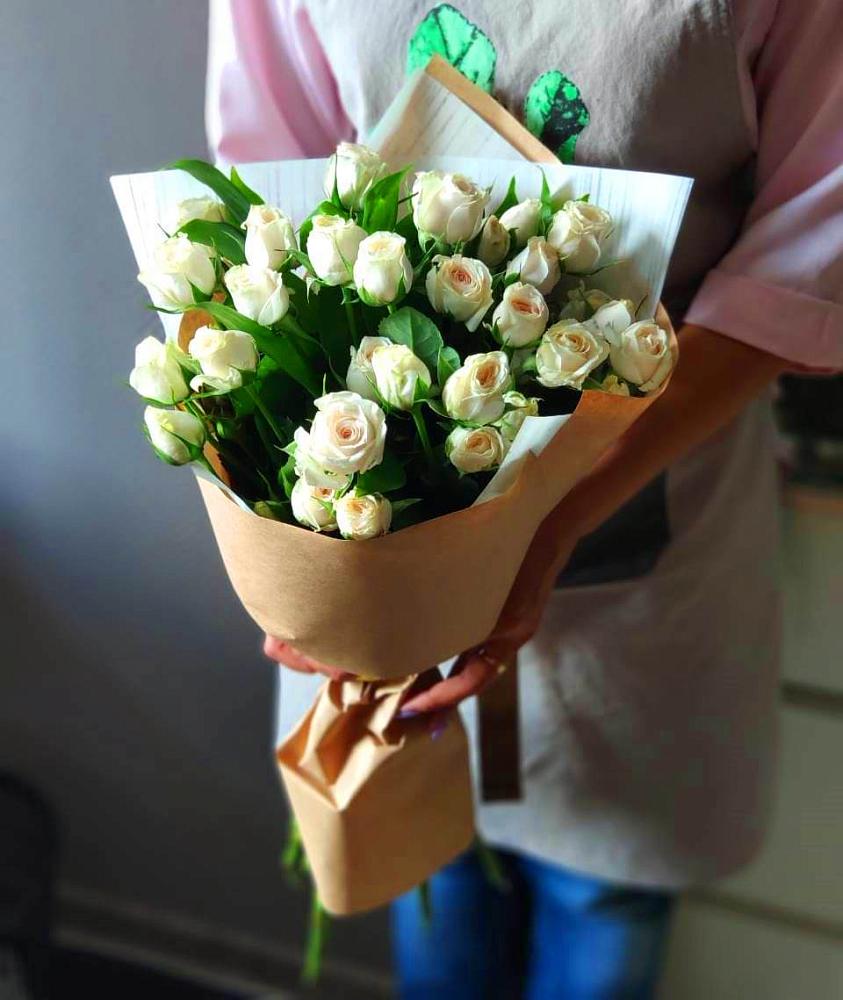 Букет цветов из: Розы в Маршале Жукове