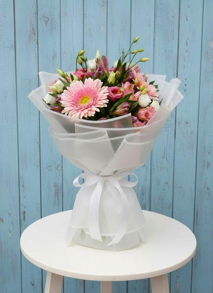 Букет цветов из: Герберы, Альстромерии и Лизиантусы в Маршале Жукове