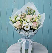Букет цветов из:  Розы и Лизиантусы в Маршале Жукове
