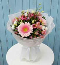 Букет цветов из:  Герберы, Альстромерии и Лизиантусы в Маршале Жукове