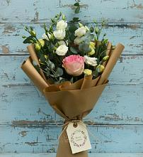Букет цветов из:  Розы и Лизиантусы в Маршале Жукове