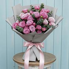 Букет цветов из:  Розы #REPLACE_PRED# Маршале Жукове